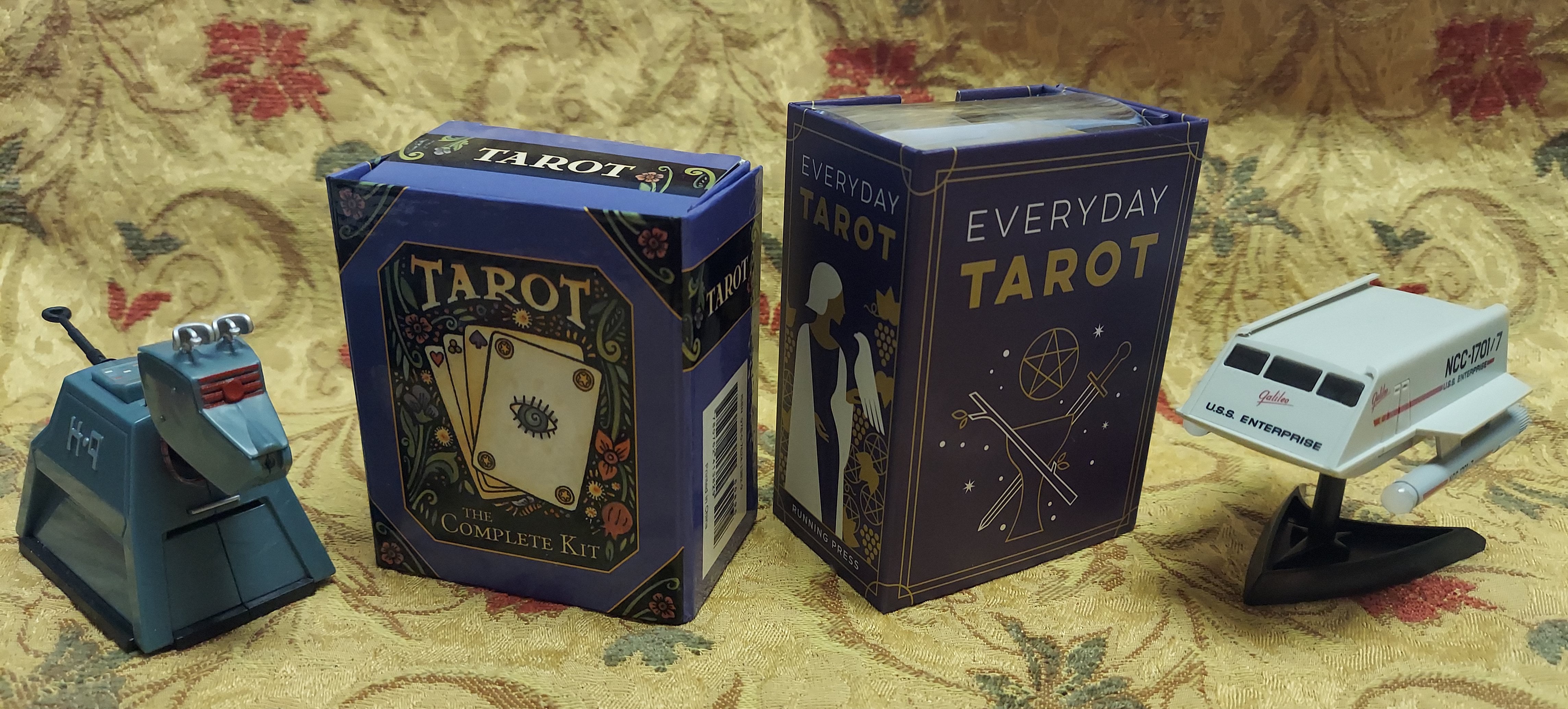 Review: RP Minis: Tarot Nova and Everyday Tarot